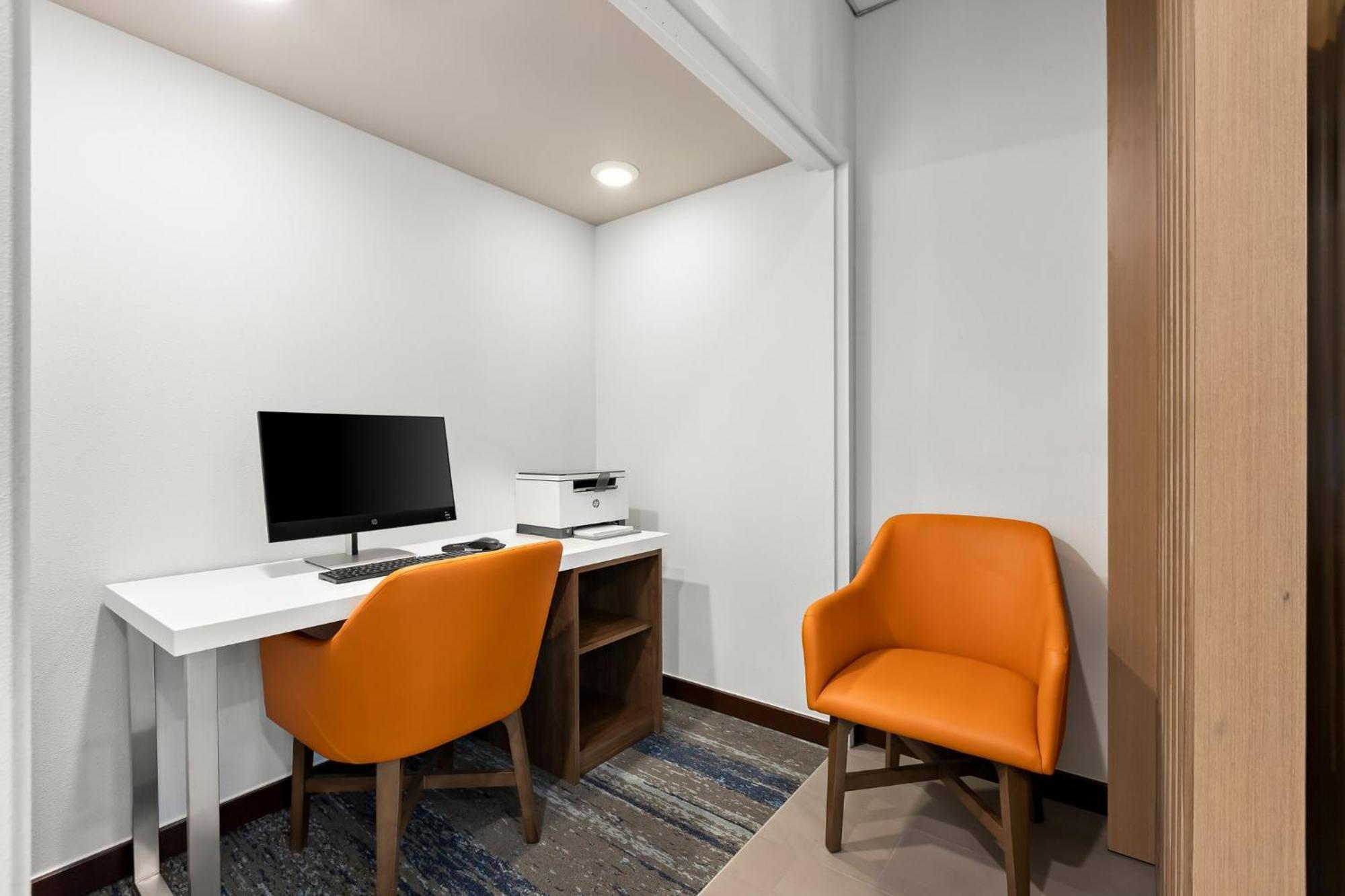 Holiday Inn Express Princeton Southeast By Ihg Plainsboro Dış mekan fotoğraf